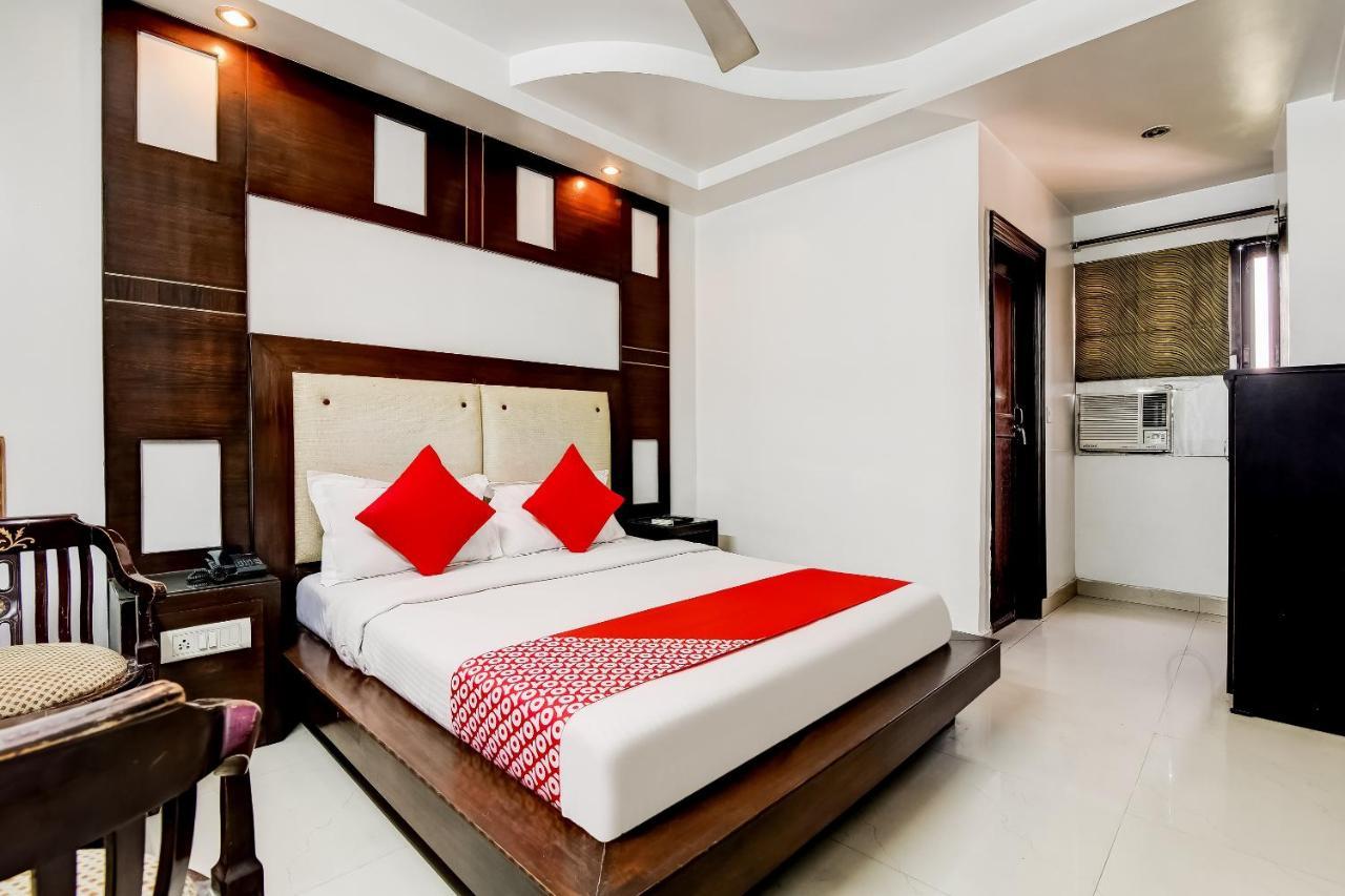 Oyo 7781 Hotel Sai International Нью-Дели Экстерьер фото