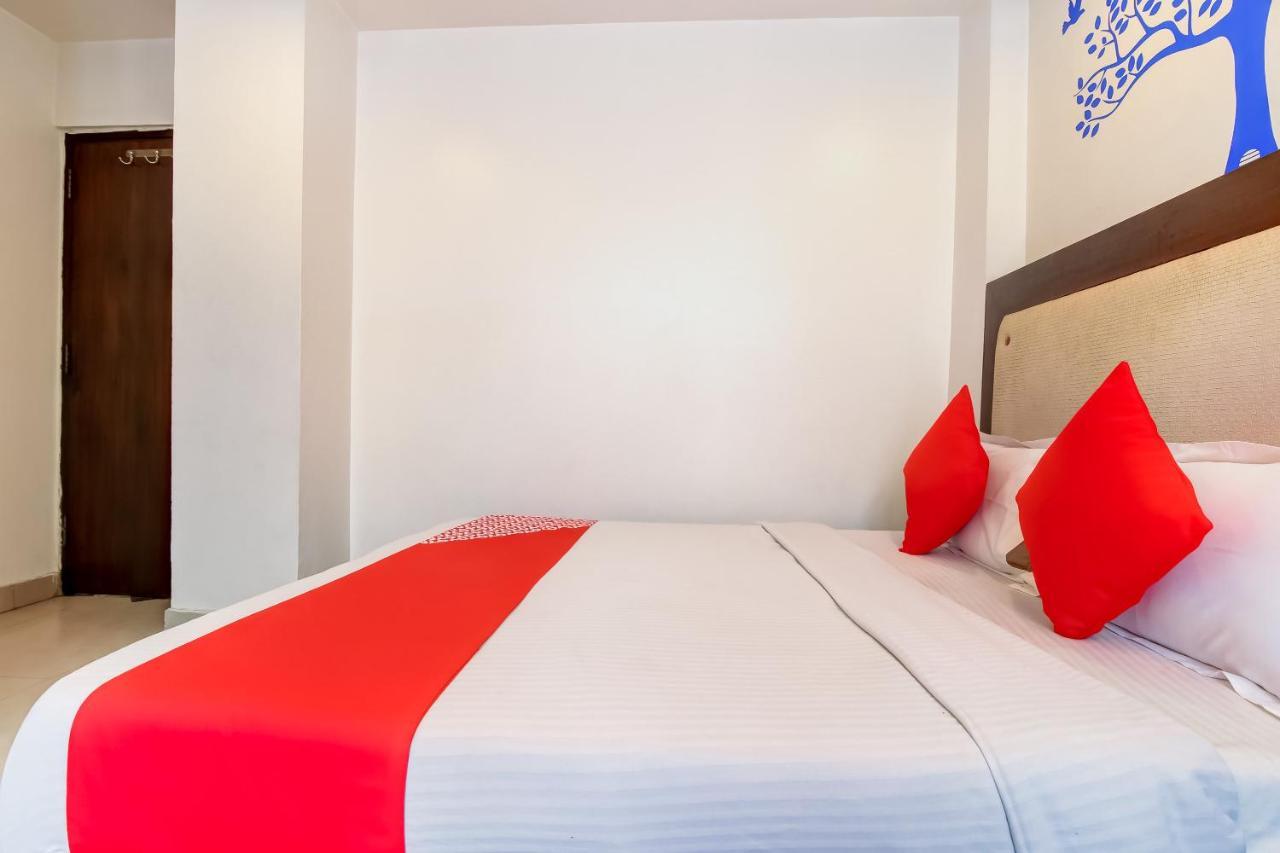 Oyo 7781 Hotel Sai International Нью-Дели Экстерьер фото