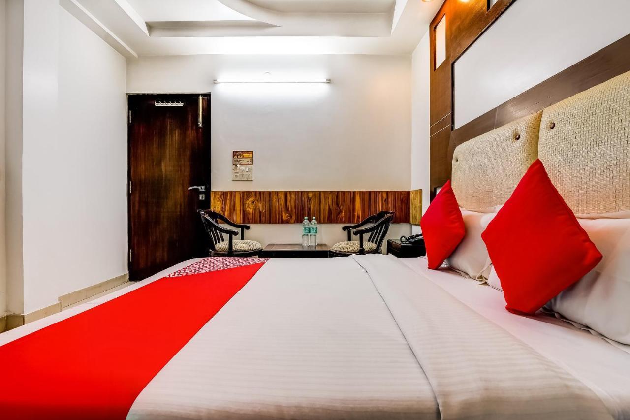 Oyo 7781 Hotel Sai International Нью-Дели Экстерьер фото