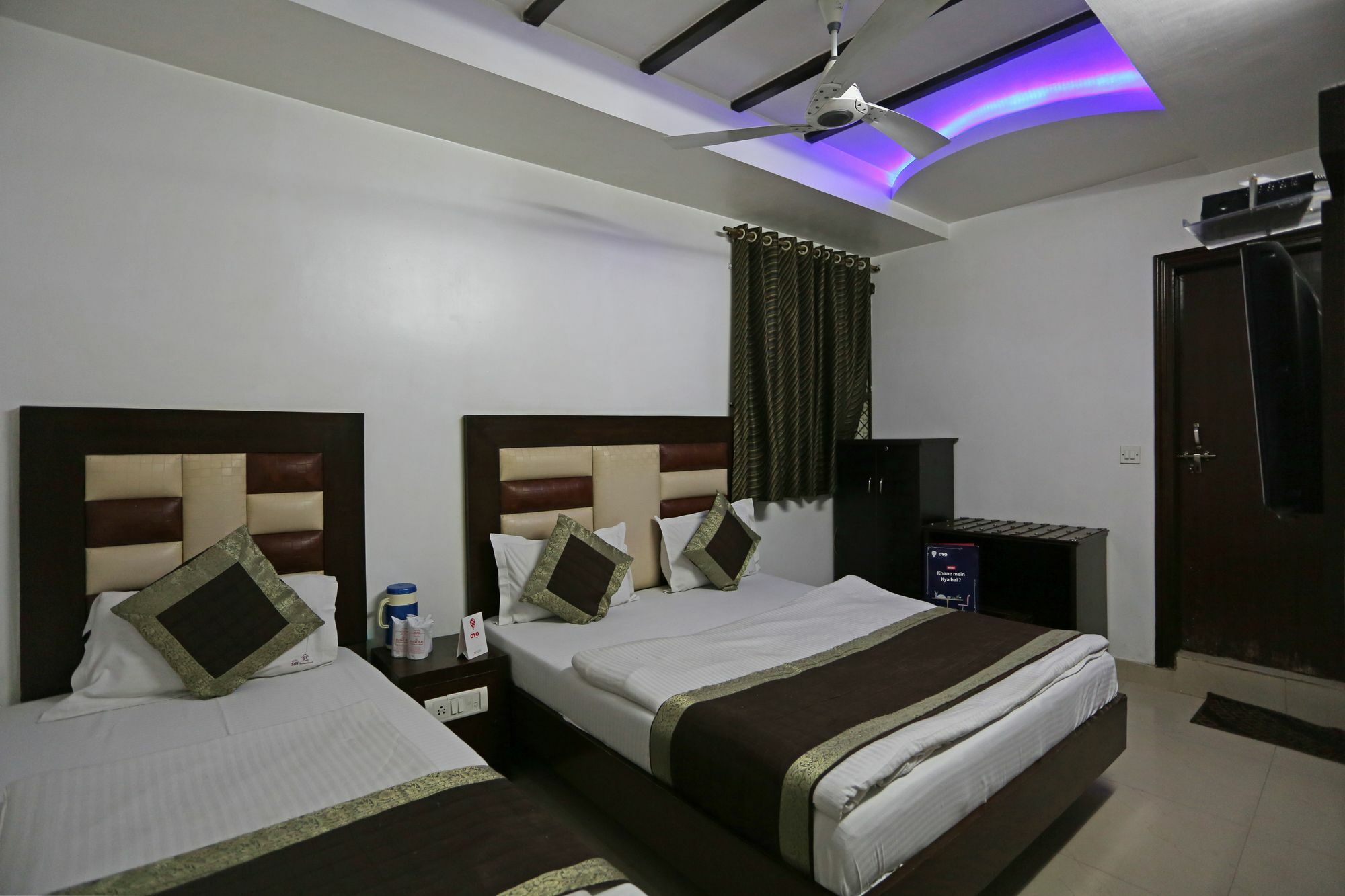 Oyo 7781 Hotel Sai International Нью-Дели Экстерьер фото