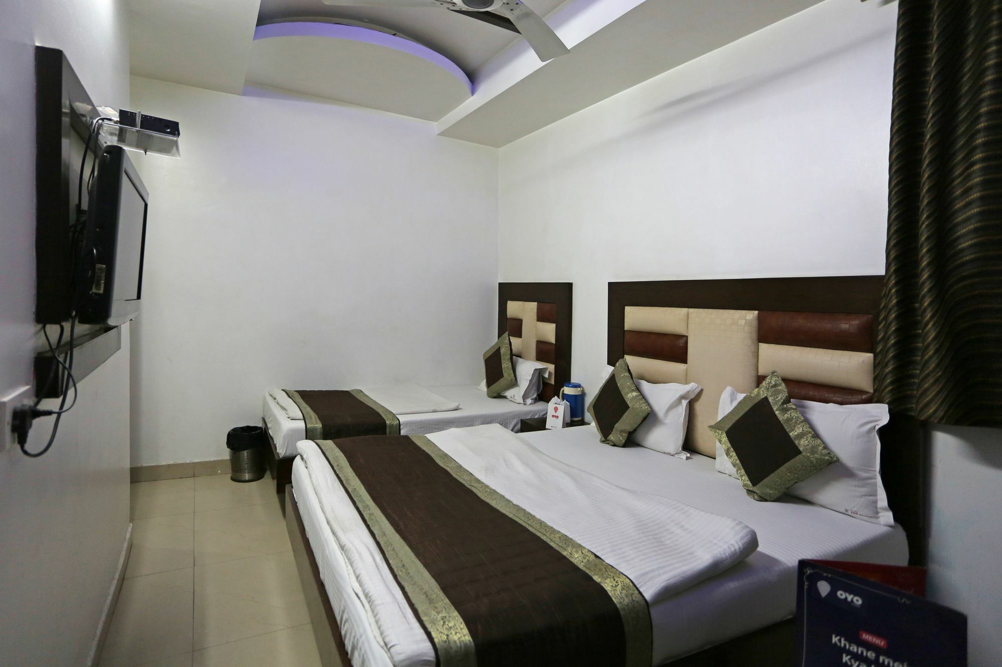 Oyo 7781 Hotel Sai International Нью-Дели Экстерьер фото